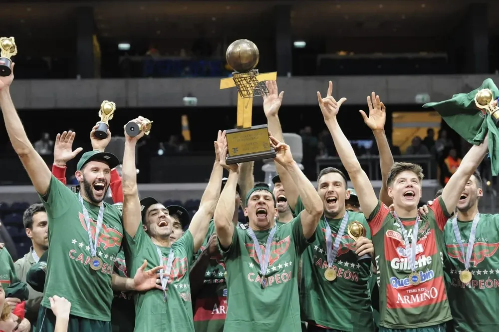 Remeros de Mercedes campeón nacional de remo, por tercer año consecutivo