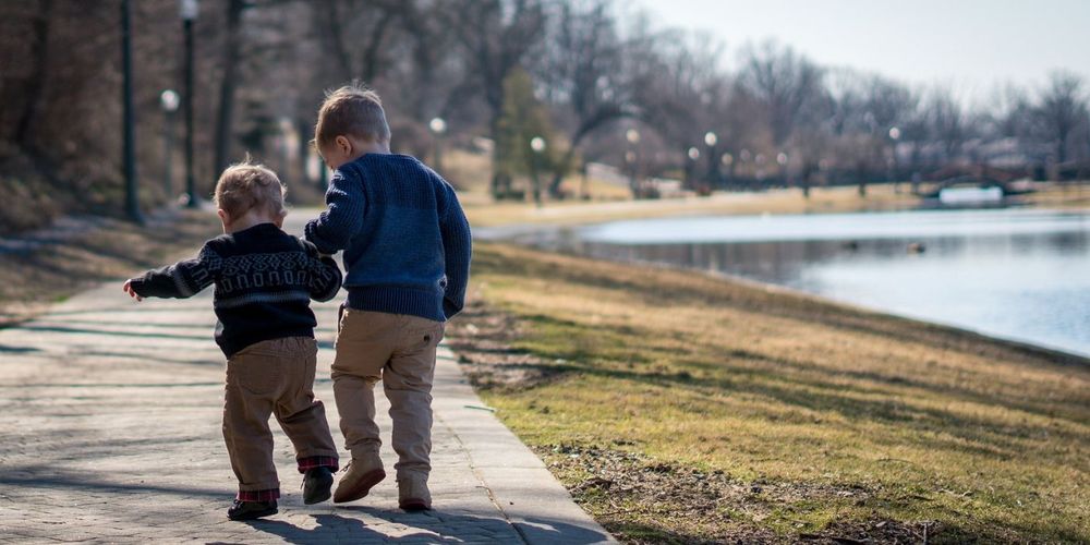 DÍA DEL HERMANO EN ARGENTINA