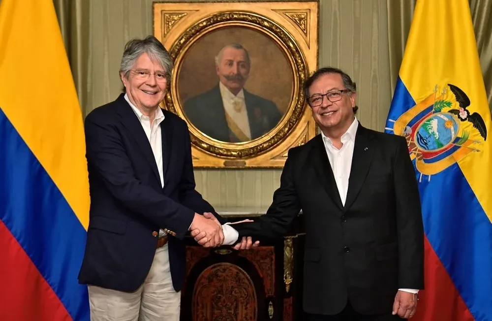 “Que los hospitales no se apaguen, que los servicios públicos esenciales no se corten, que los derechos de la gente puedan ser sostenidos”, señaló Gustavo Petro.