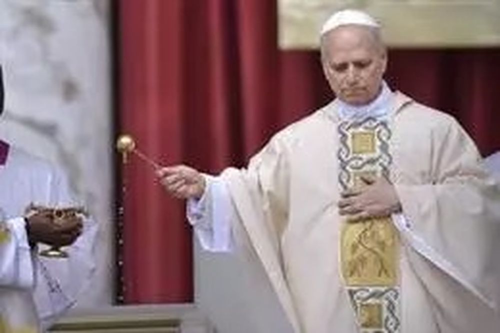 El Papa León XIV durante la misa de inicio de su Pontificado, en la plaza de San Pedro, en la plaza de San Pedro, a 17 de mayo de 2025, en Ciudad del Vaticano.&nbsp;- Stefano Spaziani - Europa Press