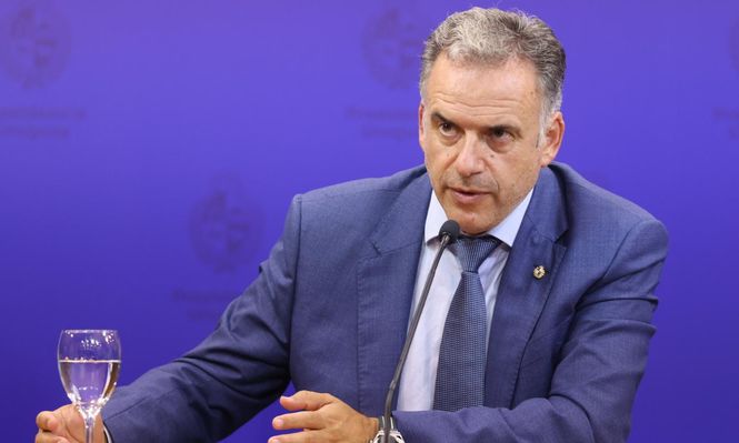 Yamandú Orsi en conferencia de prensa para anunciar medidas para mejorar la competitividad el martes 17 de marzo de 2026 en Torre Ejecutiva