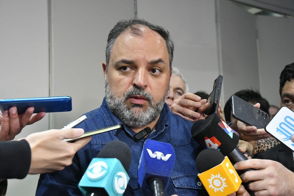 Charles Carrera 4.jpeg