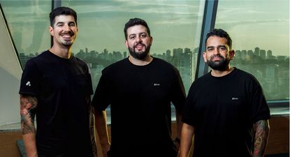 Los fundadores de Akua Rodrigo Rodrigues, Juan José Behrend y Carlos Marín