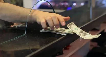 Dólar sostuvo racha alcista y superó los $ 32,8 en promedio