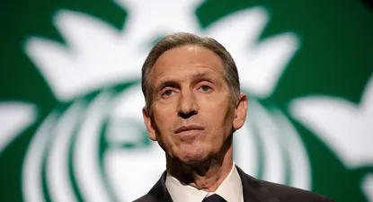 El presidente de Starbucks, Howard Schultz