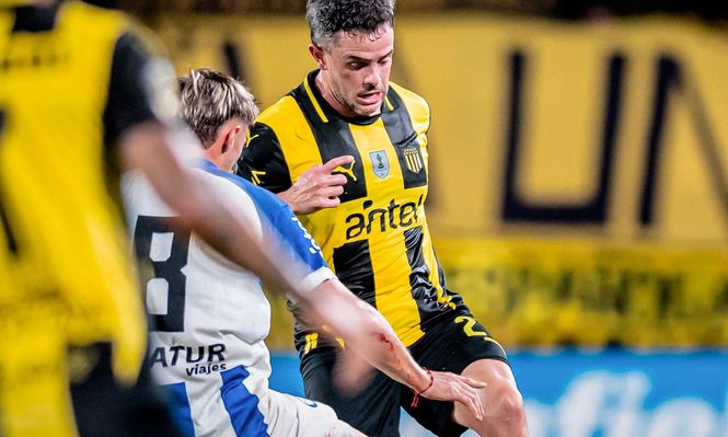 Lucas Hernández en Peñarol vs Cerro Largo
