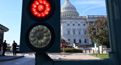 Cierre del gobierno: la mayoría en EEUU culpa a los republicanos, pero considera que los demócratas deberían ceder, según encuesta