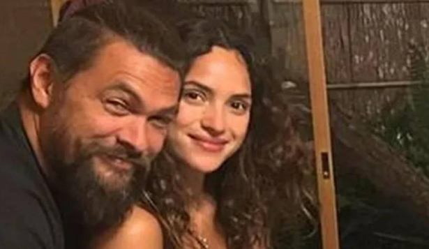 Jason Momoa y Adria Arjona