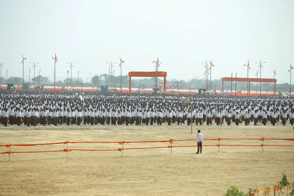Formado en 1925, el RSS tiene como objetivo crear un estado étnico hindú a partir de una India constitucionalmente secular