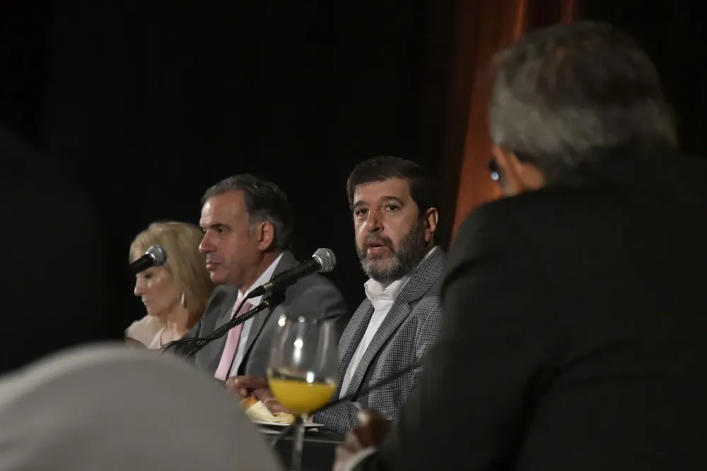 Carolina Cosse, Yamandú Orsi y Fernando Pereira