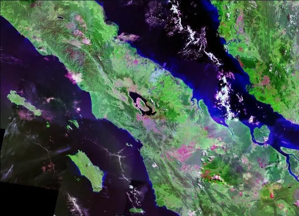Toba, Indonesia La erupción del Toba hace 74.000 años fue una de las mayores desde que el ser humano dejó África: desprendió 2.500 kilómetros cúbicos de material volcánico.