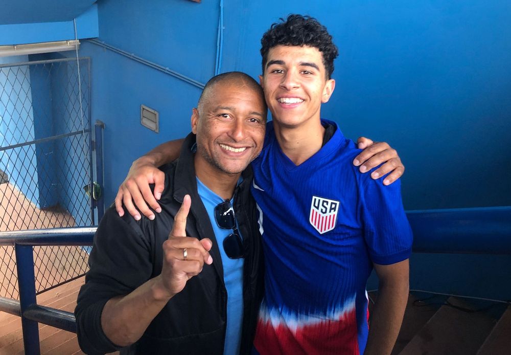 Marcelo Romero y su hijo Manuel con la selección de Estados Unidos Marcelo Romero y su hijo Manuel con la selección de Estados Unidos