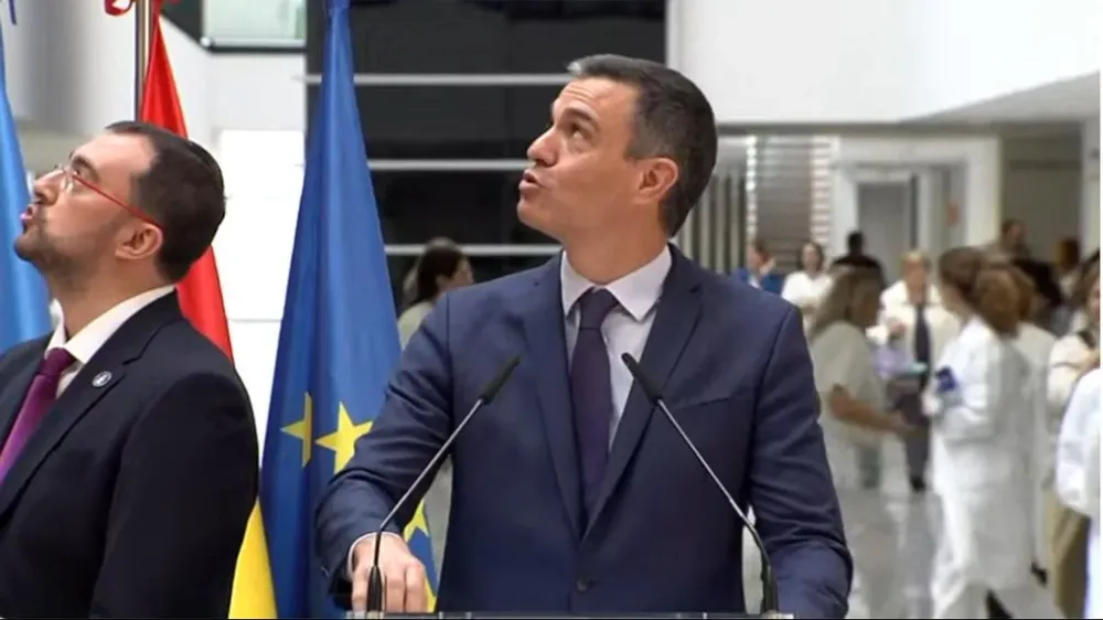 Pedro Sánches durante el acto en Oviedo donde fue insultado
