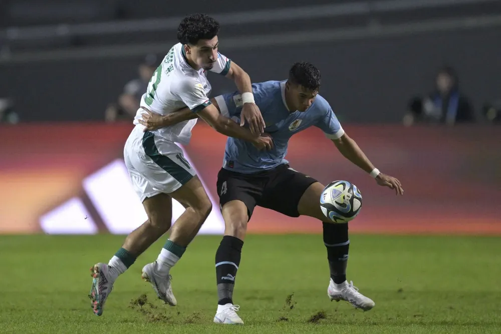 Mateo Ponte mientras estuvo en la cancha ante Irak