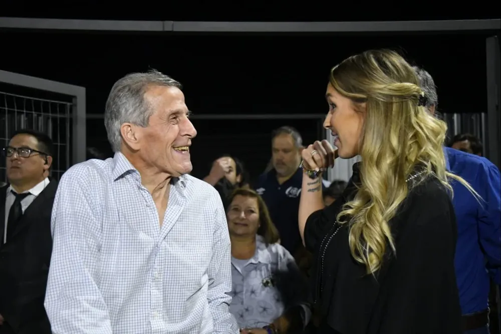 Suárez inaugura su ciudad deportiva