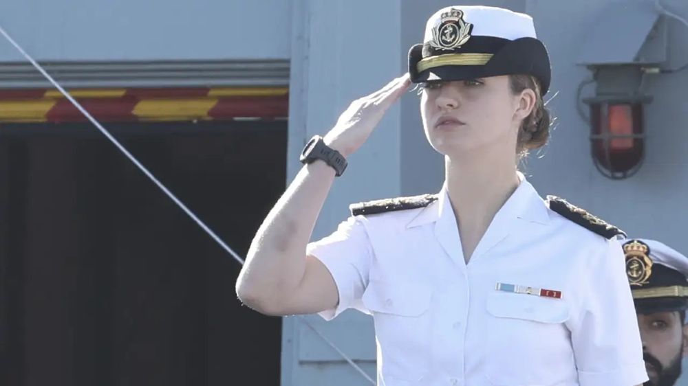 La Princesa Leonor, con un. moretón en su brazo derecho.