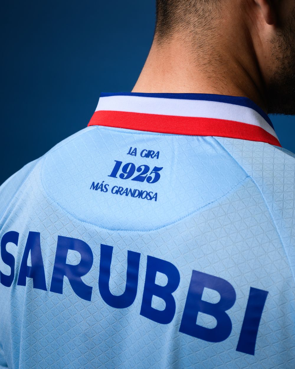 La nueva camiseta celeste de Nacional 2025 La nueva camiseta celeste de Nacional 2025