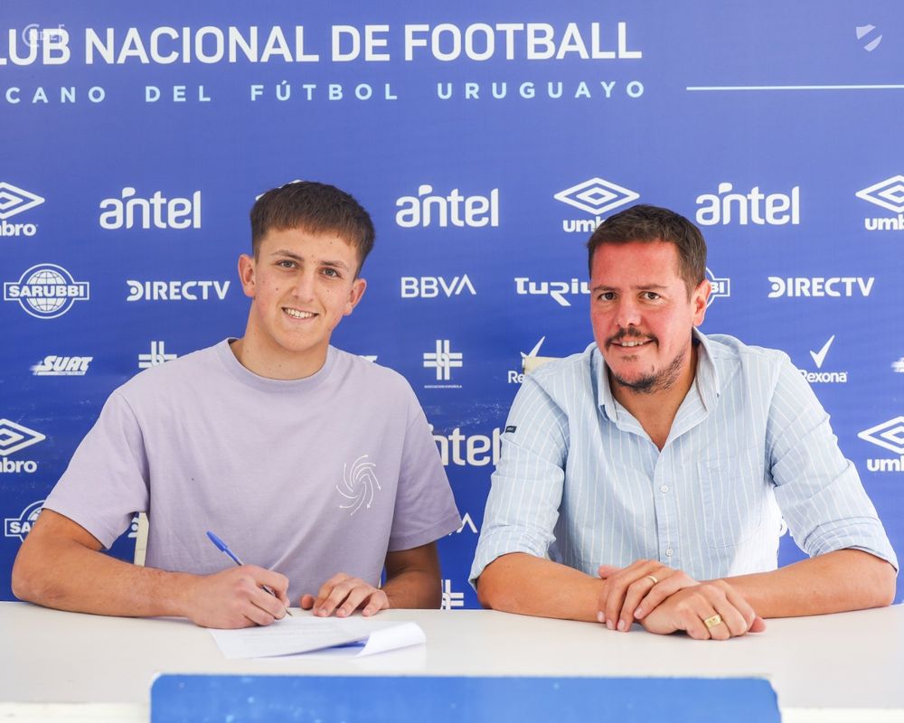 El juvenil de Nacional Federico Bonilla y Antonio Palma