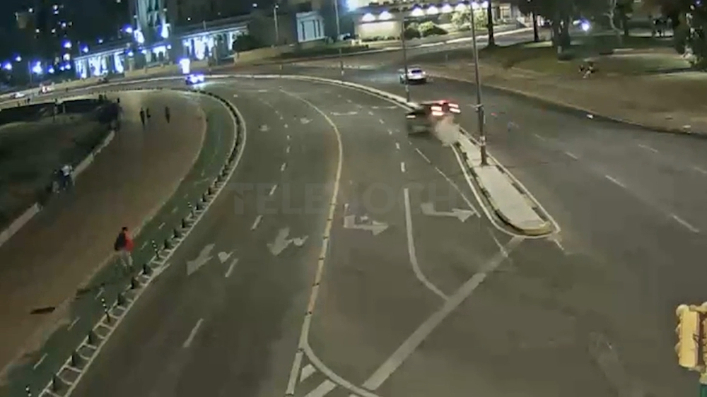 El momento en el que la camioneta se accidenta
