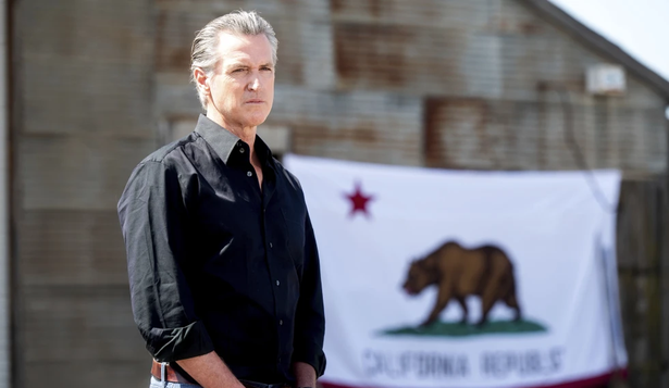 El gobernador de California Gavin Newsom.