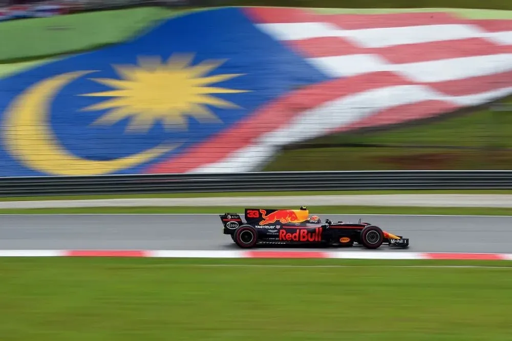 Max Verstappen conquistó Malasia