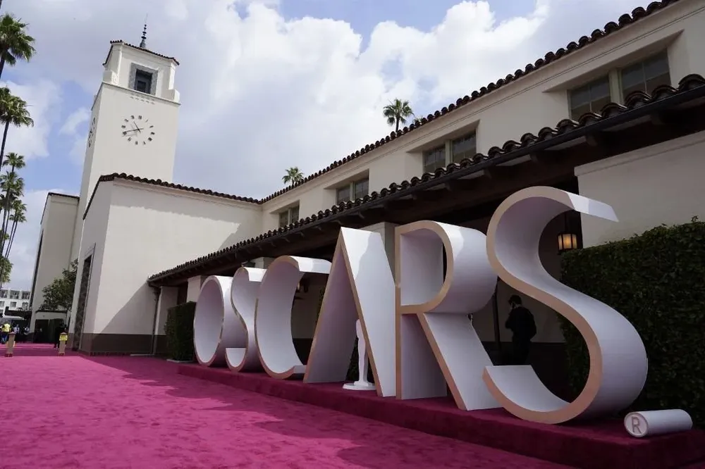 Comenzó la alfombra roja de los Oscar 2021
