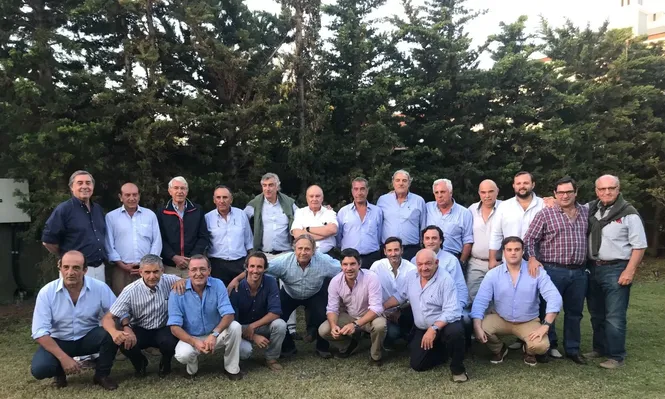 El equipo de Plaza Rural en el brindis de cierre de 2021.