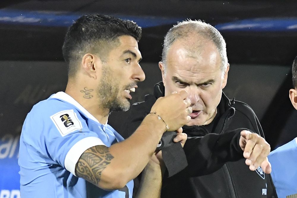 Luis Suarez y Marcelo Bielsa en la selección de Uruguay Luis Suarez y Marcelo Bielsa en la selección de Uruguay