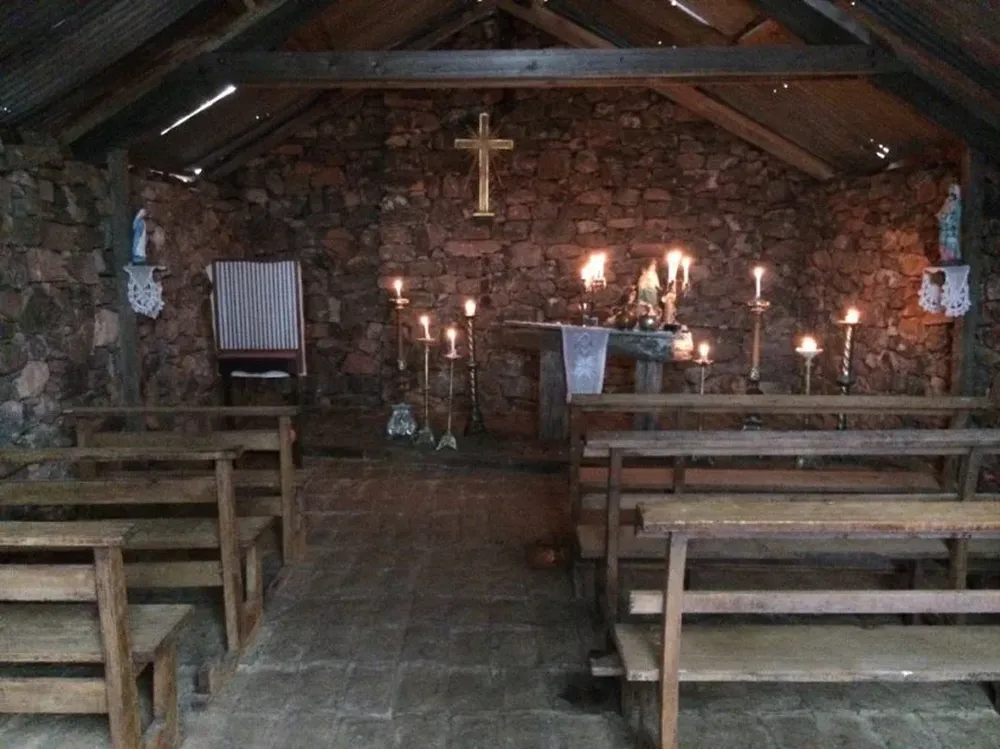 En la iglesia de Santa Clara de Olimar contrajo matrimonio y fue bautizado Aparicio Saravia.