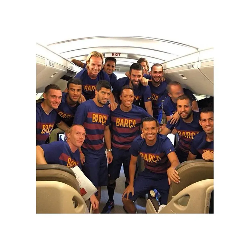 En pleno viaje con sus compañeros