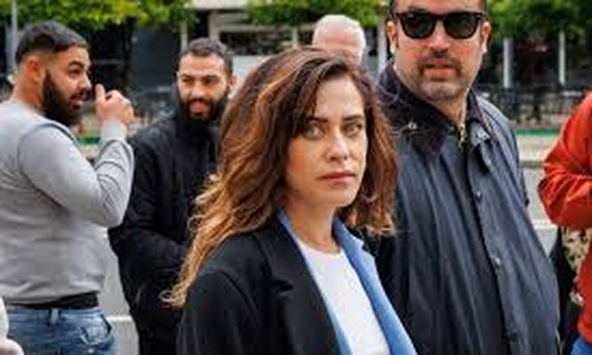 La actriz María León fue condenada al pago de una multa. EFE