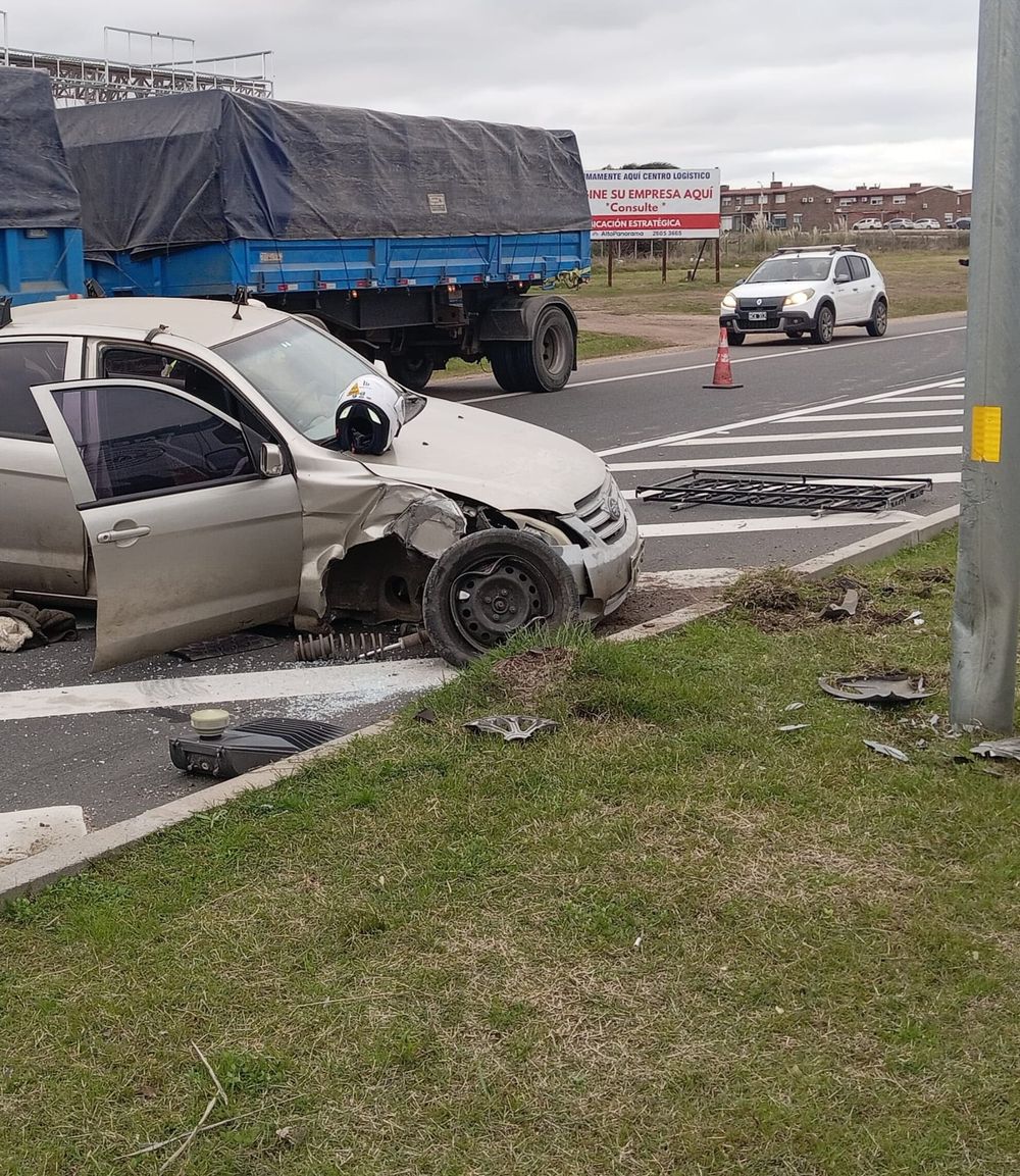 Así terminó el auto que conducía el hombre que murió en el accidente
