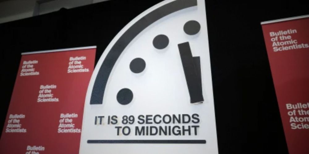 RELOJ DEL FIN DEL MUNDO 2025.jpg