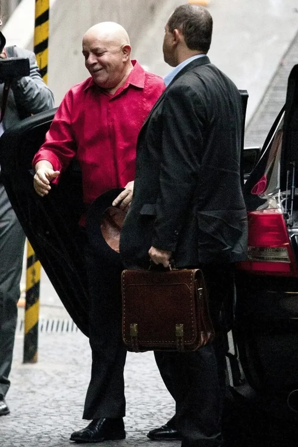 Lula en tratamiento por un cáncer de laringe