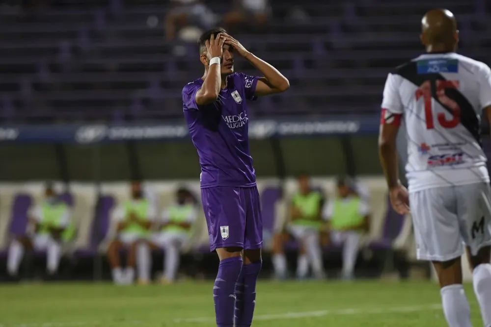 Defensor-Danubio se verán ahora en Segunda divisón
