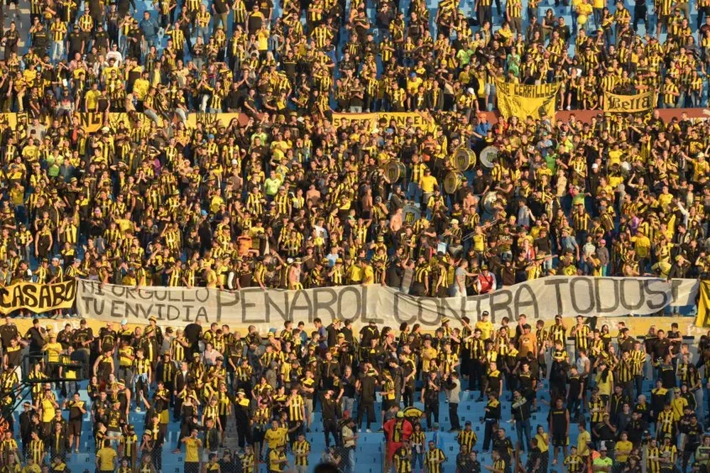 La bandera tras la inhabilitación del Campeón del Siglo