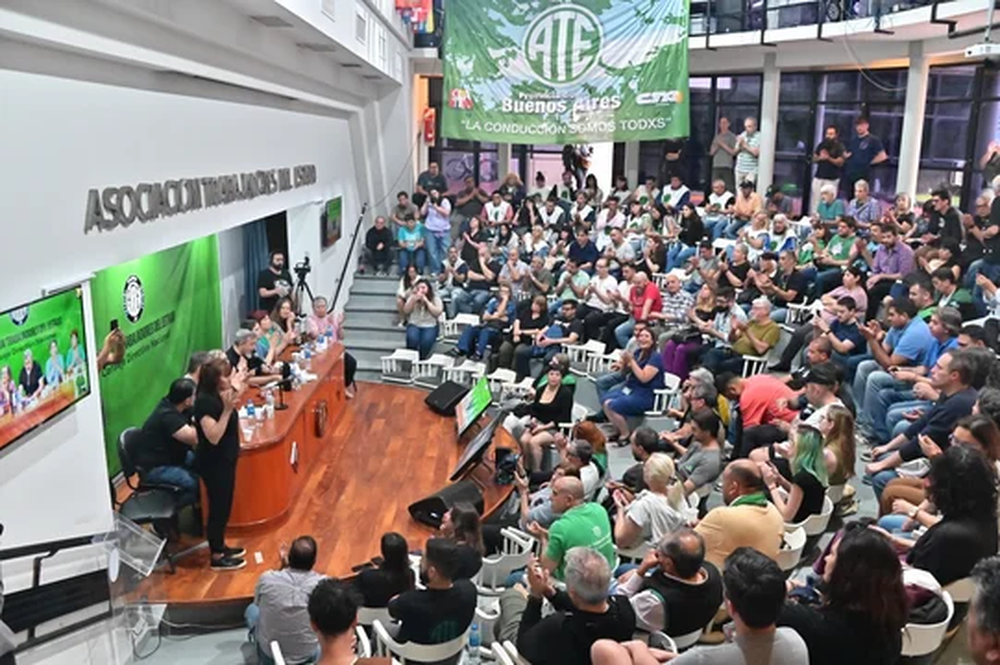 El Gobierno nacional oficializó la homologación de un acuerdo salarial alcanzado con los sindicatos de la Administración Pública Nacional.