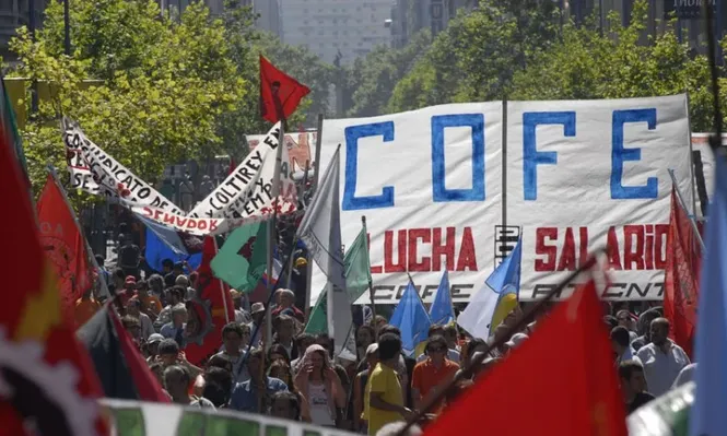 Gobierno quiere que empleados de entes cobren  por productividad