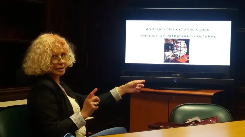 Renee De León hizo historia con su diploma en carnaval y patrimonio.