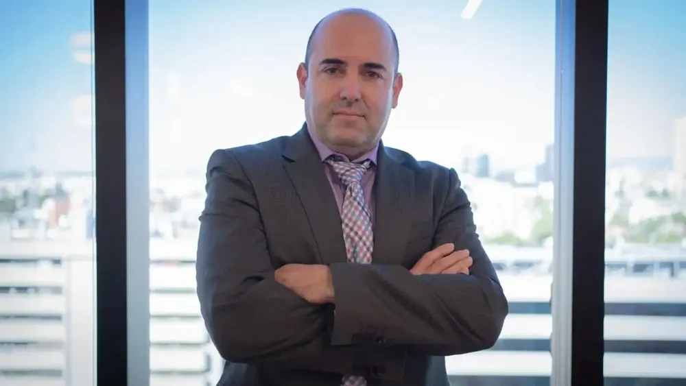 Rolando Pajón en su sede de Boston.