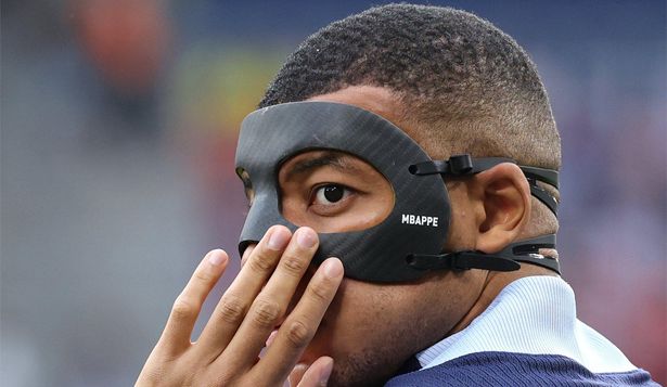Kylian Mbappé, a la par del grupo.