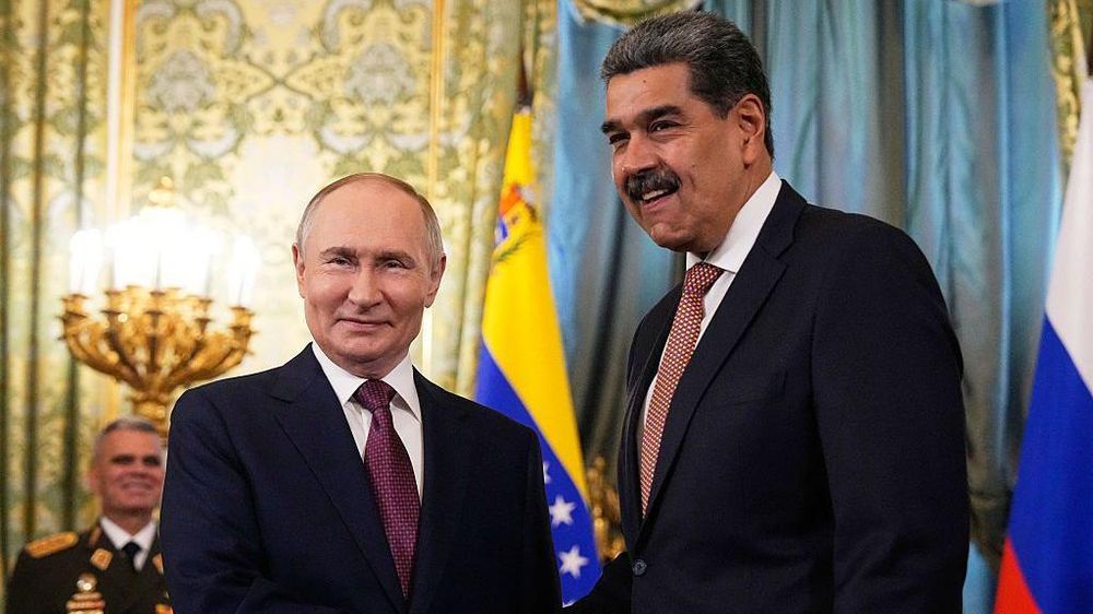 El presidente de Rusia, Vladimir Putin, junto al presidente de Venezuela, Nicolás Maduro, en el Kremlin, Moscú, el 7 de mayo de 2025.