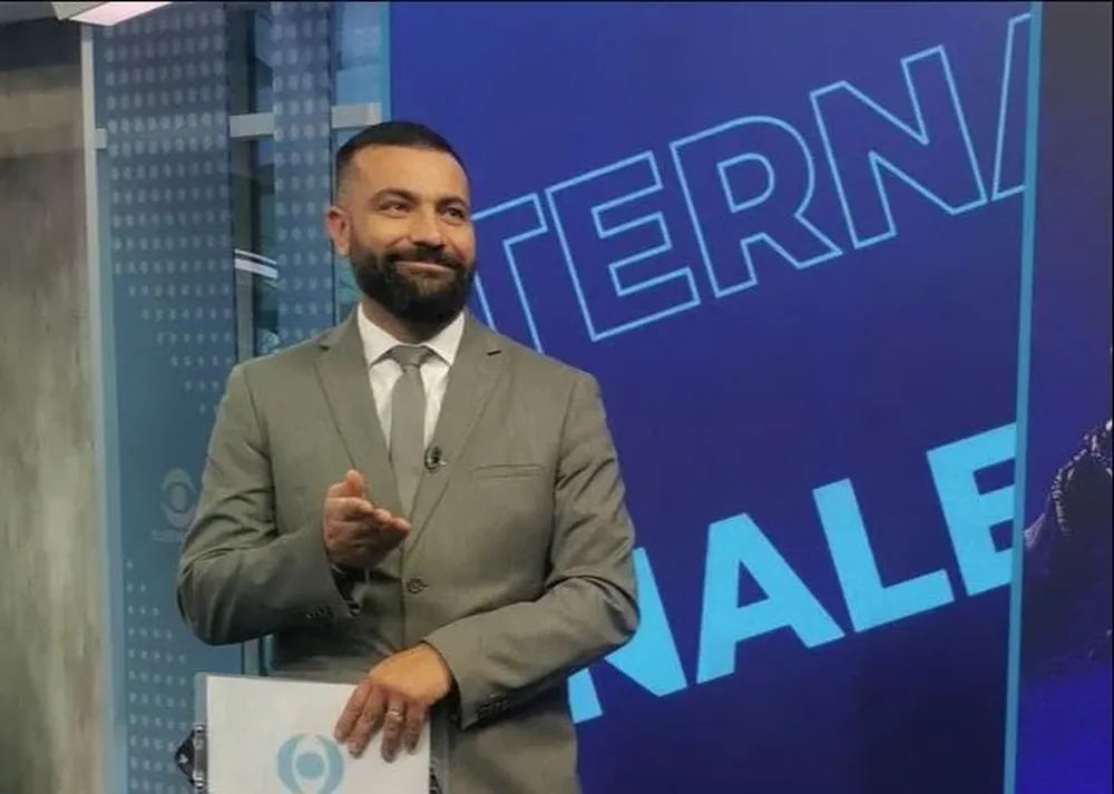 Además de su rol en Subrayado, César Sanguinetti vuelve a la radio