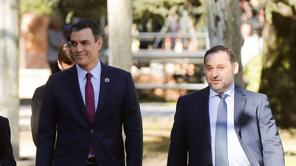 El presidente Pedro Sánchez y el&nbsp; exministro de Transportes, José Luis Ábalos.