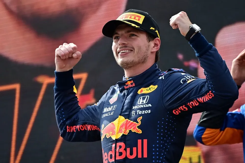 Verstappen en el podio