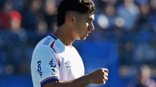 Exequiel Mereles celebra uno de sus goles en San José