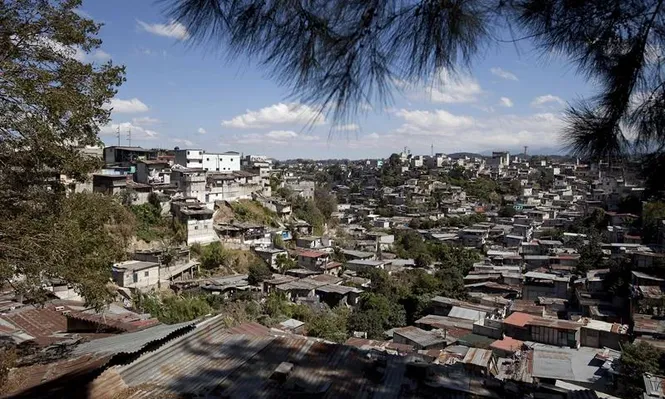Guatemala- Vista general del barrio La Limonada, una de las zonas mas peligrosas de Ciudad de Guatemala