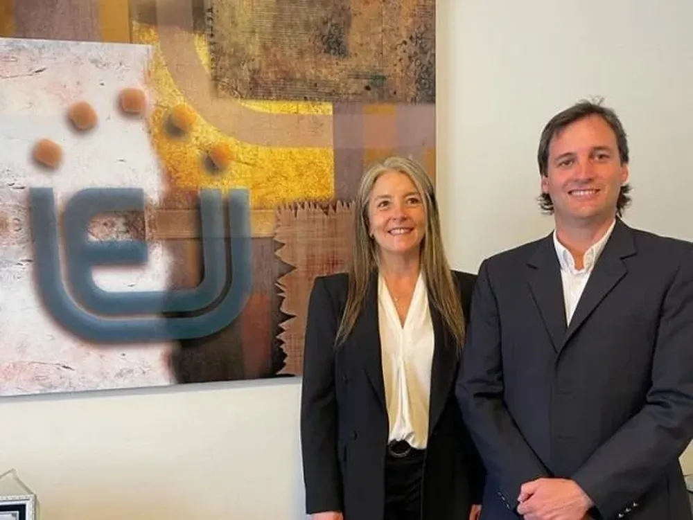 Facundo Márquez junto a Andrea Roth