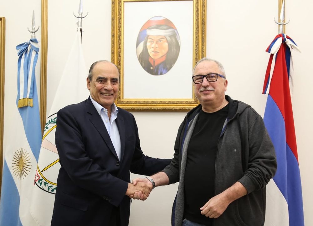 El ministro del Interior Guillermo Francos y el gobernador de Misiones Hugo Passalacqua en una reunión en abril pasado