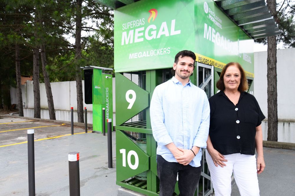 Pedro Fernández, encargado de comunicación y servicios digitales de Megal y Rossana Bucheli, CEO de Megal.